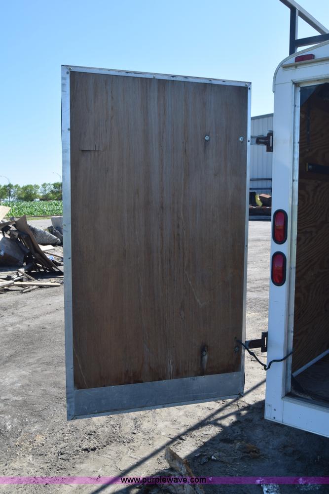 image for item L2527 2000 Haulmark K716BT-WT enclosed cargo trailer