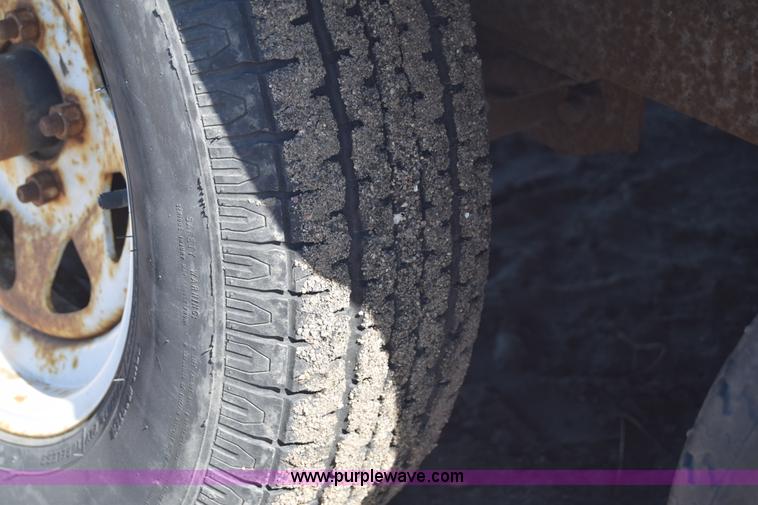 image for item L2527 2000 Haulmark K716BT-WT enclosed cargo trailer