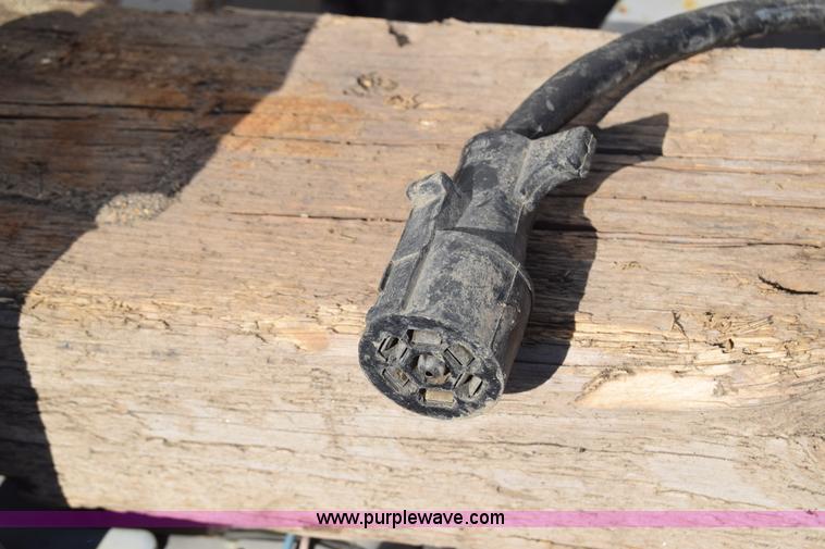 image for item L2528 2008 Wells Cargo R58202 enclosed cargo trailer