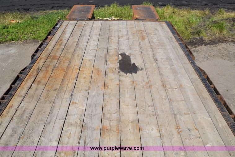 image for item L2529 2009 ABU equipment trailer