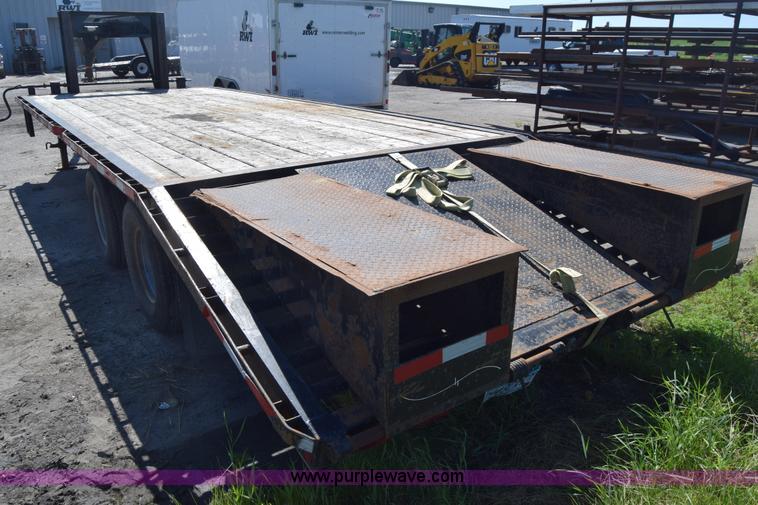 image for item L2529 2009 ABU equipment trailer