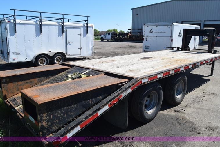 image for item L2529 2009 ABU equipment trailer