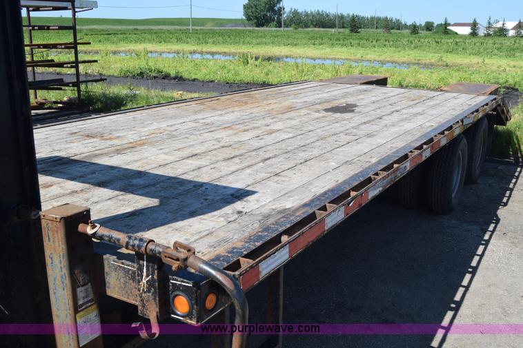 image for item L2529 2009 ABU equipment trailer