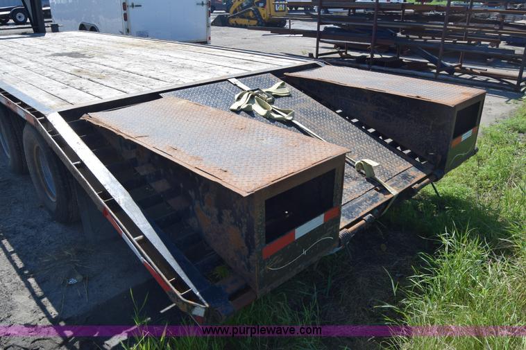 image for item L2529 2009 ABU equipment trailer