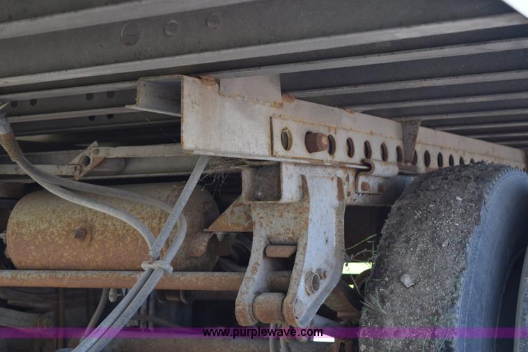 image for item L2538 1985 Great Dane dry van trailer