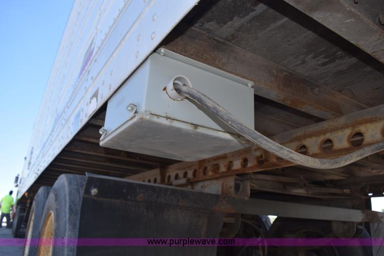 image for item L2538 1985 Great Dane dry van trailer