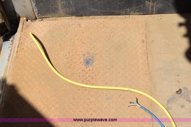 image for item L2538 1985 Great Dane dry van trailer