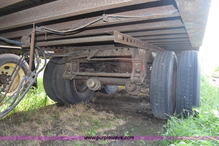 image for item L2539 1999 Great Dane dry van trailer