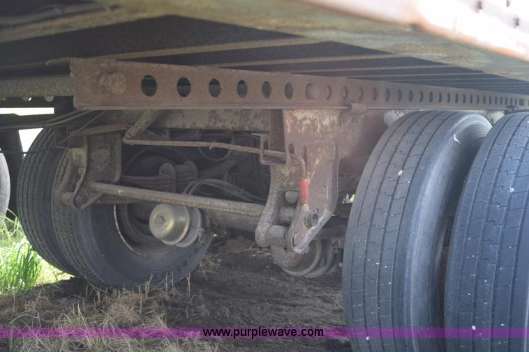 image for item L2539 1999 Great Dane dry van trailer