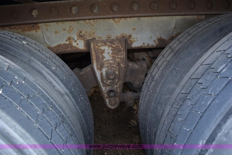 image for item L2539 1999 Great Dane dry van trailer