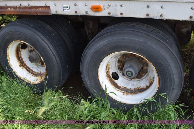 image for item L2539 1999 Great Dane dry van trailer