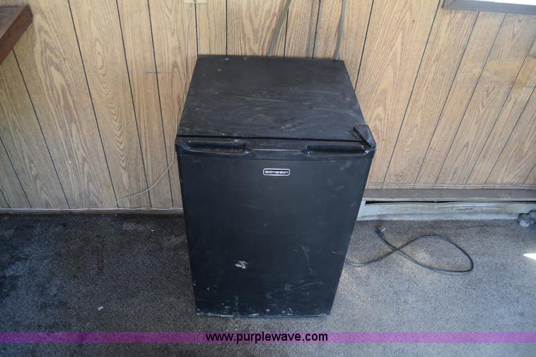 image for item L2549 1992 Technical Space office trailer