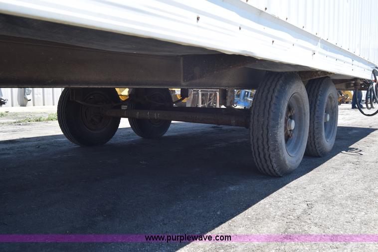 image for item L2549 1992 Technical Space office trailer