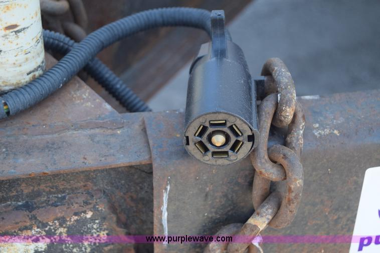 image for item L2549 1992 Technical Space office trailer