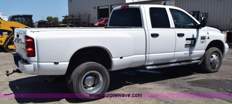 image for item L2553 2007 Dodge Ram 3500 Quad Cab pickup truck