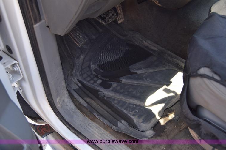 image for item L2553 2007 Dodge Ram 3500 Quad Cab pickup truck