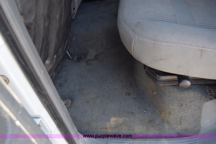 image for item L2553 2007 Dodge Ram 3500 Quad Cab pickup truck