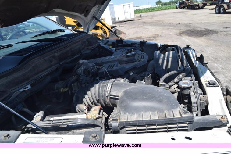 image for item L2553 2007 Dodge Ram 3500 Quad Cab pickup truck