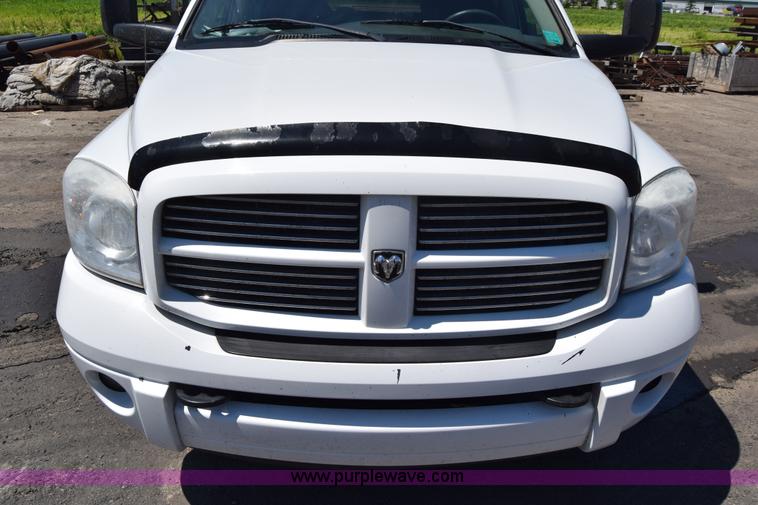 image for item L2553 2007 Dodge Ram 3500 Quad Cab pickup truck