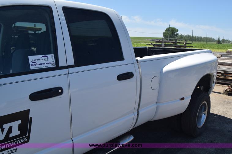image for item L2553 2007 Dodge Ram 3500 Quad Cab pickup truck