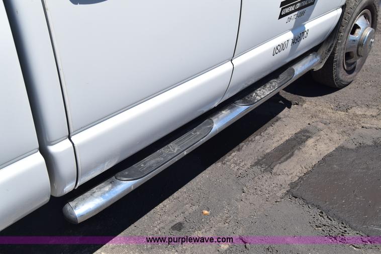 image for item L2553 2007 Dodge Ram 3500 Quad Cab pickup truck