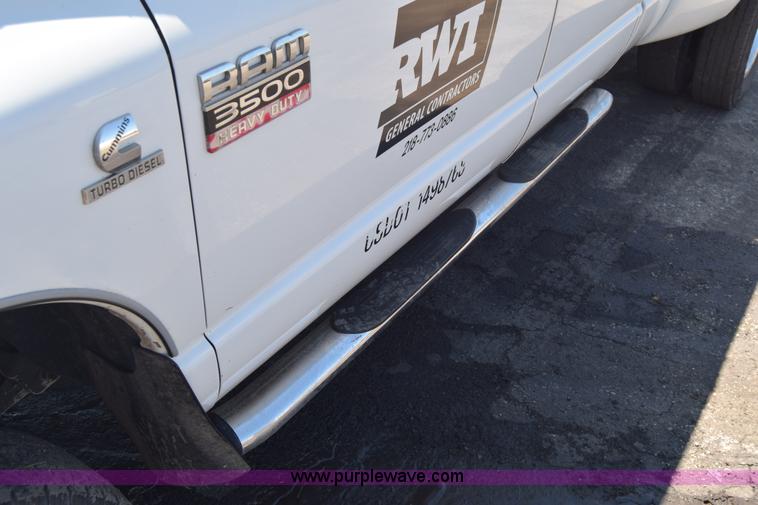 image for item L2553 2007 Dodge Ram 3500 Quad Cab pickup truck