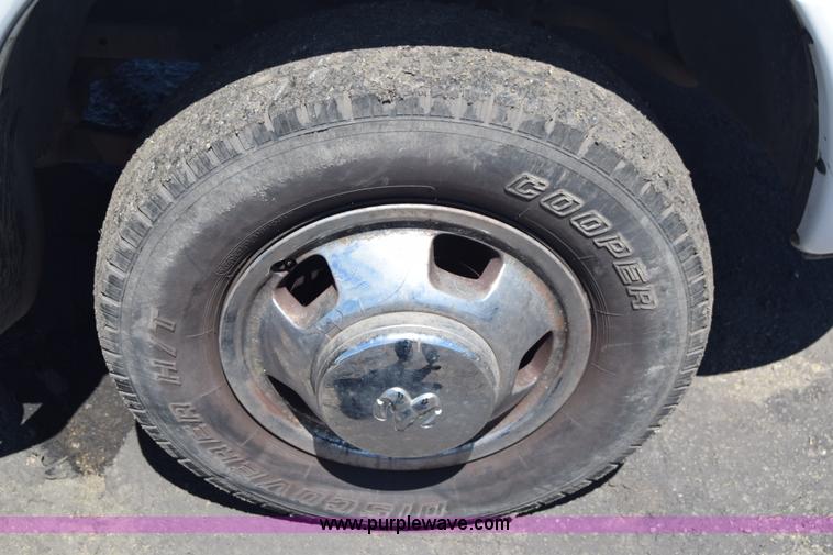 image for item L2553 2007 Dodge Ram 3500 Quad Cab pickup truck