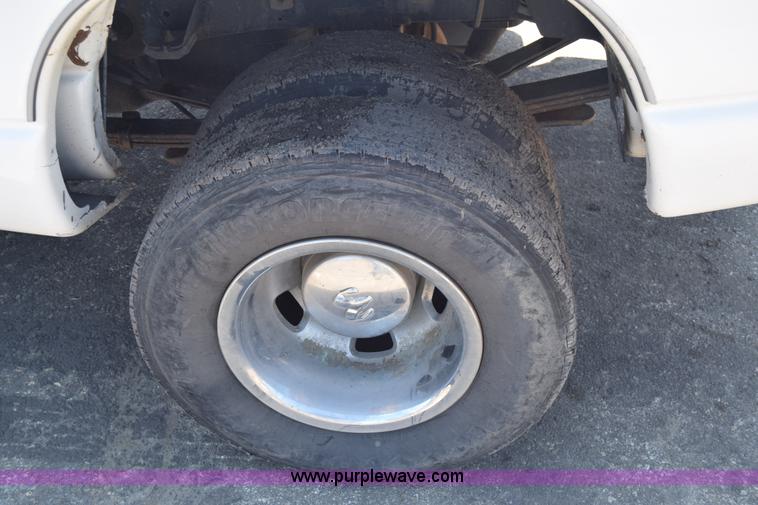 image for item L2553 2007 Dodge Ram 3500 Quad Cab pickup truck