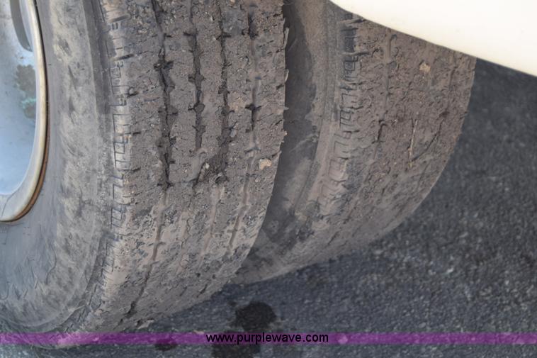 image for item L2553 2007 Dodge Ram 3500 Quad Cab pickup truck