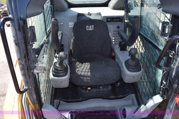 image for item L2554 2011 Caterpillar 289C skid steer