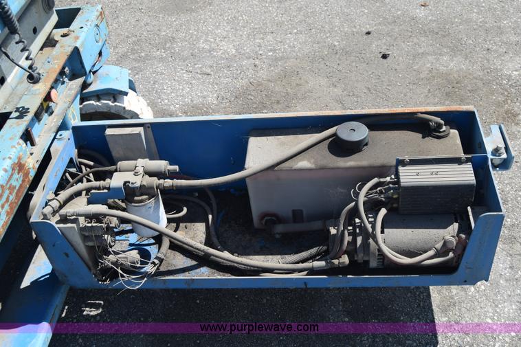 image for item L2563 Genie GS-2032 electric scissor lift