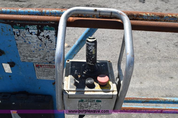 image for item L2563 Genie GS-2032 electric scissor lift