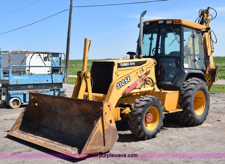 image for item L2565 1997 John Deere 310SE backhoe