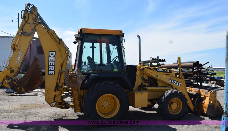 image for item L2565 1997 John Deere 310SE backhoe