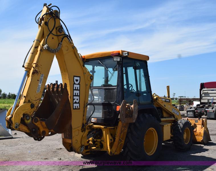 image for item L2565 1997 John Deere 310SE backhoe