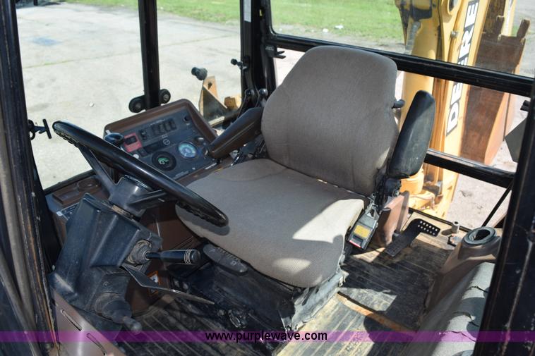 image for item L2565 1997 John Deere 310SE backhoe