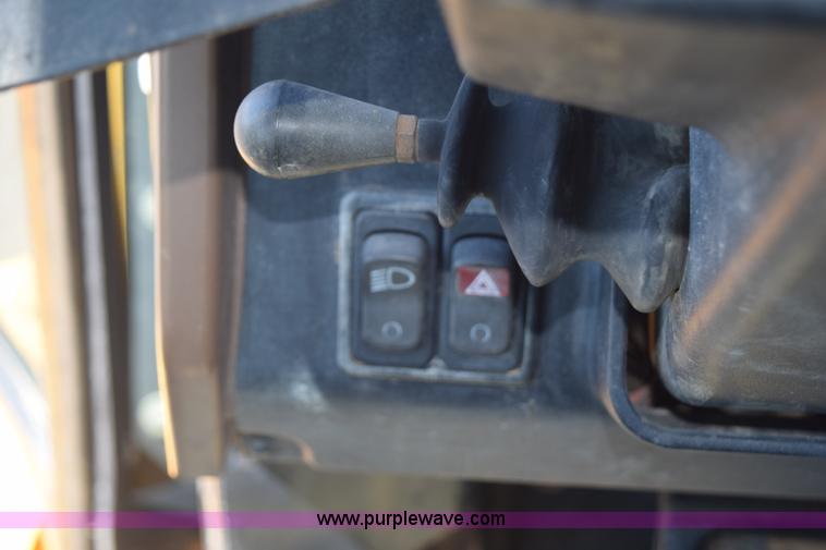 image for item L2565 1997 John Deere 310SE backhoe