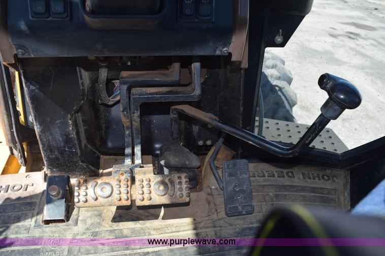 image for item L2565 1997 John Deere 310SE backhoe