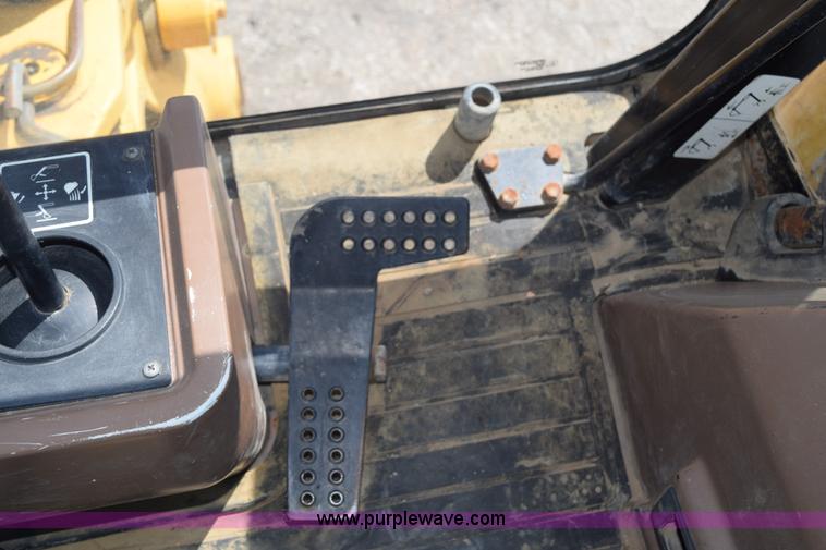 image for item L2565 1997 John Deere 310SE backhoe