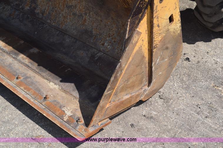 image for item L2565 1997 John Deere 310SE backhoe