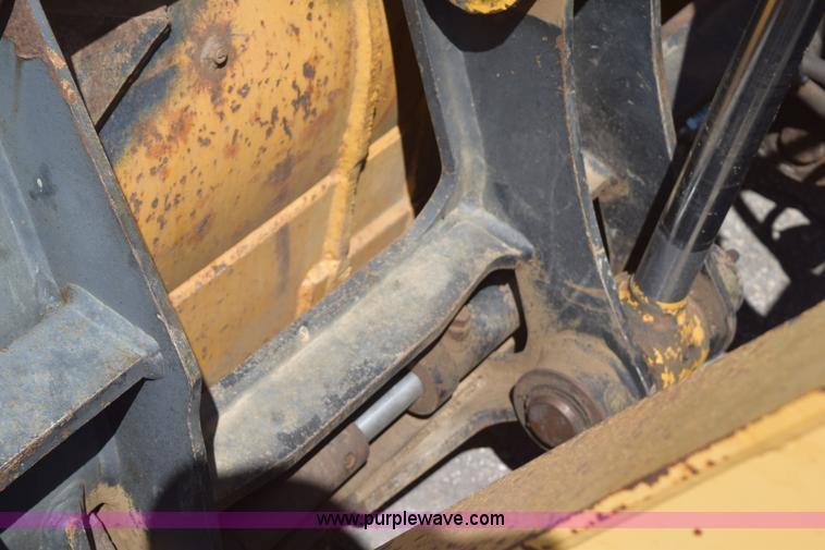 image for item L2565 1997 John Deere 310SE backhoe