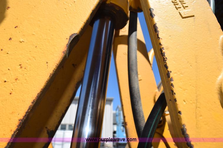 image for item L2565 1997 John Deere 310SE backhoe