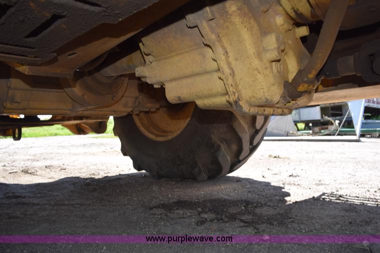 image for item L2565 1997 John Deere 310SE backhoe