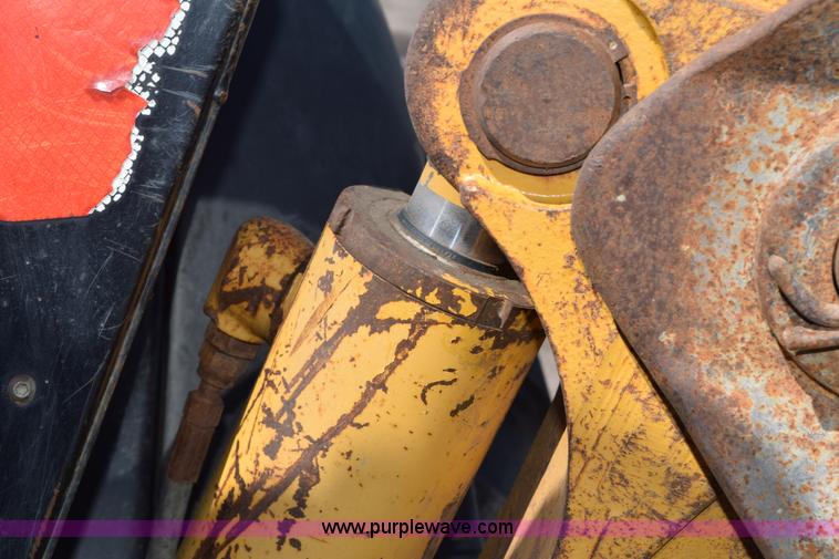 image for item L2565 1997 John Deere 310SE backhoe