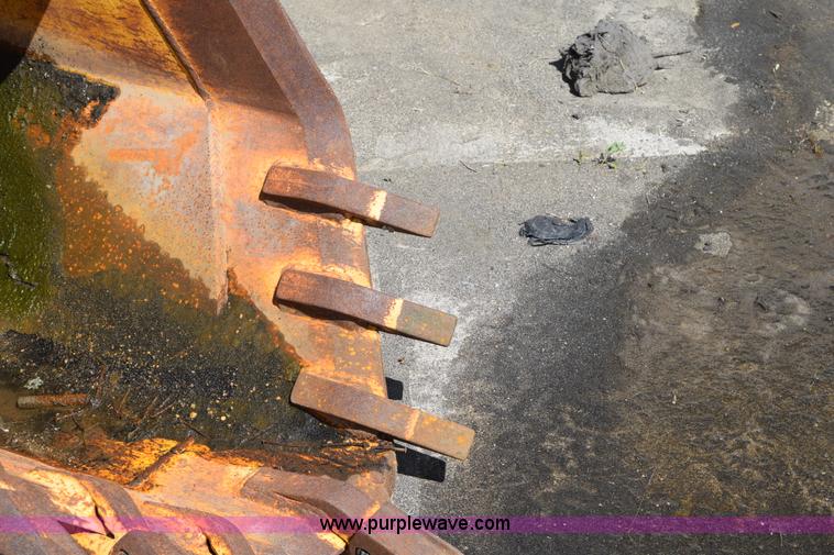 image for item L2565 1997 John Deere 310SE backhoe