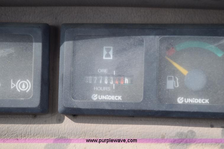 image for item L2568 1999 New Holland LM840 telehandler