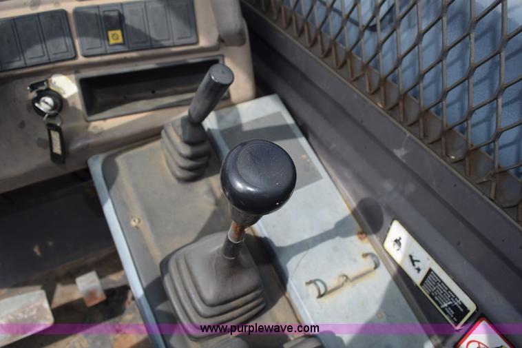 image for item L2568 1999 New Holland LM840 telehandler