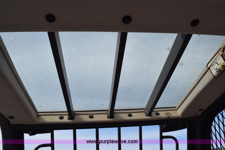 image for item L2568 1999 New Holland LM840 telehandler