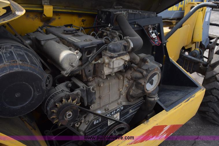 image for item L2568 1999 New Holland LM840 telehandler