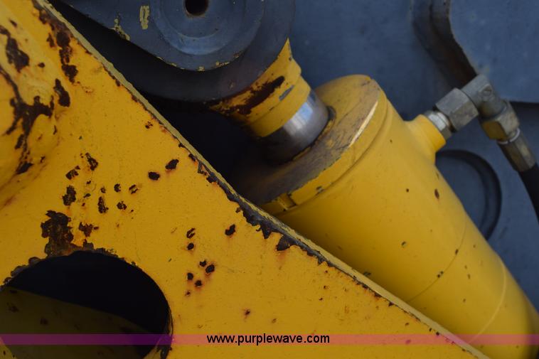 image for item L2568 1999 New Holland LM840 telehandler